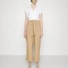 DKNYEXTENDED TIE WAIST - Overall / Jumpsuit - Ivory/khaki -Wal C Stil Butik 064b4f94bb7749418825bf43f3626771