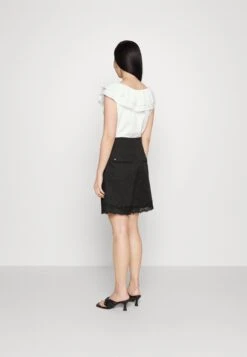 Marc CainShorts - Black -Wal C Stil Butik 1bea72c26c7c4bd6af3f43e0e86987d6