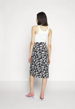 MajeJIMIER - Omlottkjol - Black -Wal C Stil Butik 200bc45822274bbeb8ddba197b7839b3