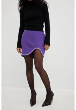 NA-KDJANKA POLLANI STRASS CURVED EDGE MINI SKIRT - Minikjol - Purple -Wal C Stil Butik 2a8a7c21301d4b3e96eb6e48676b0afb