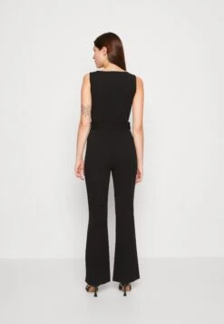 Even&OddGOING OUT LOW V NECK FLARED LEG BELTED - Overall / Jumpsuit - Black -Wal C Stil Butik 2b1e36f2e0284a418aebbdf0e49450eb