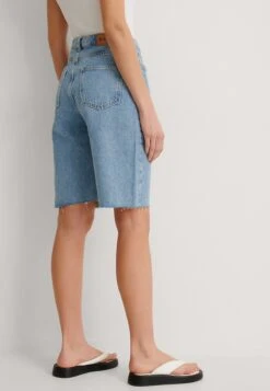 NA-KDRAW HEM - Jeansshorts - Light Blue -Wal C Stil Butik 34c24ff1b9b2484099d7ea970a47b62e