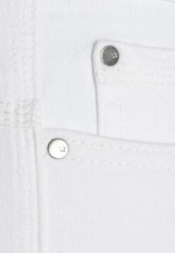 Marks & SpencerMAGIC PEDAL - Jeansshorts - Soft White -Wal C Stil Butik 3f489844160743cf85fe5a7f60d6dc54