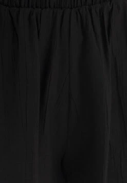 BSLLECRA - Shorts - Black -Wal C Stil Butik 4572ddb4d2eb4d5887e06c88515c8498