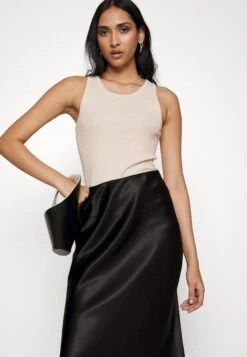 Max Mara LeisureBLANDO - A-linjekjol - Nero 13 Max Mara LeisureBLANDO - A-linjekjol - Nero -Wal C Stil Butik 5008a78f486b484b96b3aa0cc8f288b2