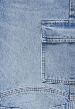 PULL & BEAR PULL&BEARBERMUDA - Jeansshorts - Blue Denim 14 PULL & BEAR PULL&BEARBERMUDA - Jeansshorts - Blue Denim -Wal C Stil Butik 5da69f183a714dbdb7fd51c9c73cd96e