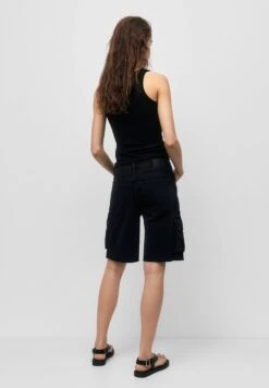 PULL & BEAR PULL&BEARJeansshorts - Black Denim -Wal C Stil Butik 781158c5a0b54df3bd0aabc6e6724bab