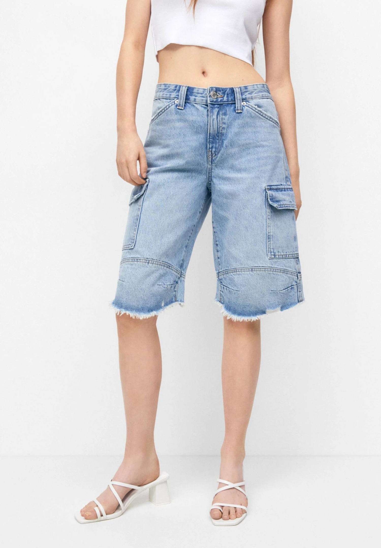 PULL & BEAR PULL&BEARBERMUDA - Jeansshorts - Blue Denim 3 PULL & BEAR PULL&BEARBERMUDA - Jeansshorts - Blue Denim