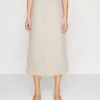 Selected FemmeSLFKRISTA GERDA MAX SKIRT - Maxikjol - Whisper White -Wal C Stil Butik 7906f8dde6e34732ac64e6532549b232