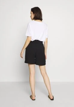 PiecesPCAVERY - Shorts - Black -Wal C Stil Butik 811d4db6b4184aafa6efaf067f161948