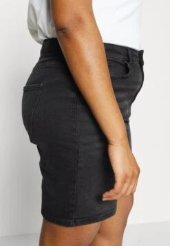ONLY CarmakomaCARENEDA MOM LONG - Jeansshorts - Washed Black -Wal C Stil Butik 8bf777be8f9f4a2ebec63562fb9b6b76
