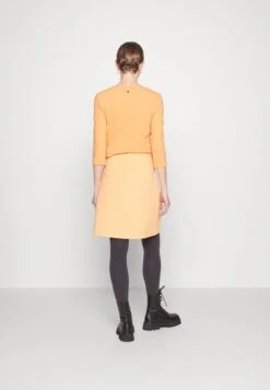 WEEKEND MaxMaraCINA - A-linjekjol - Arancio -Wal C Stil Butik 8f51ecc8fb0c4dcca18b911a3749173f