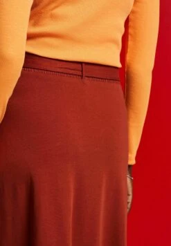 EspritA-linjekjol - Terracotta New -Wal C Stil Butik 96434f3bd6dc40abbc120e9e85acd36d