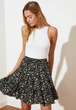 TrendyolA-linjekjol - Black -Wal C Stil Butik 9f2896c2378d4323aa9b8a4d679aae6e