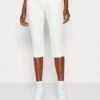 Edc By EspritCAPRI - Jeansshorts - White -Wal C Stil Butik cd03b9d463e14686bd1e63488fc33bc5