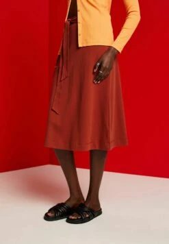EspritA-linjekjol - Terracotta New -Wal C Stil Butik d50d6acbe3734e72b1a005dd79e03acf