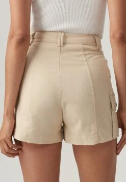 ST MRLOBOBBY - Shorts - Beige -Wal C Stil Butik d56bcf81088344008ea16eeea6b458a8