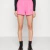 Nike SportswearSHORT - Shorts - Pinksicle