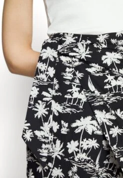 MajeJIMIER - Omlottkjol - Black -Wal C Stil Butik e7a363955dab455b853606fc6bb67db8