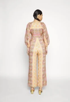 SandroDIEPPE - Overall / Jumpsuit - Beige -Wal C Stil Butik ee923af69f65407e8654ea69693e5938