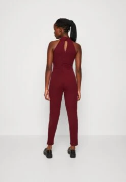 WAL G.VIOLET HALTER - Overall / Jumpsuit - Wine -Wal C Stil Butik f6980273dc6e41e8b0fb6bf1d2e2bc49